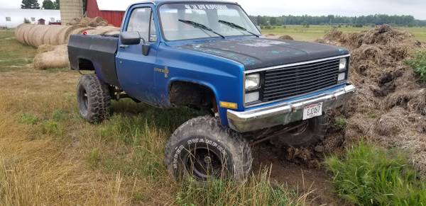 1985 chevy k20 - $2800 (MI)