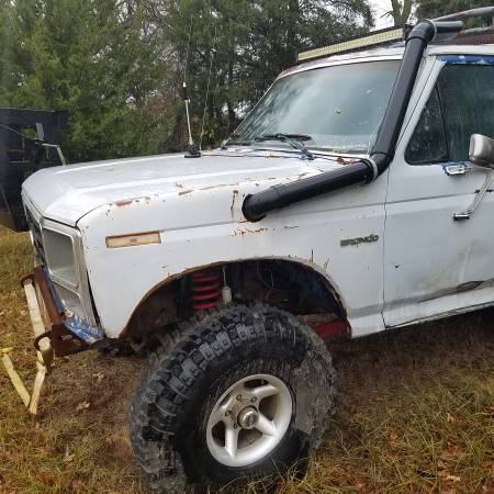  85 Ford Bronco mud truck - $4000 (TX)