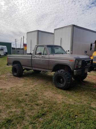 1986 F-150 4X4 5.0 - $4500 (TX)